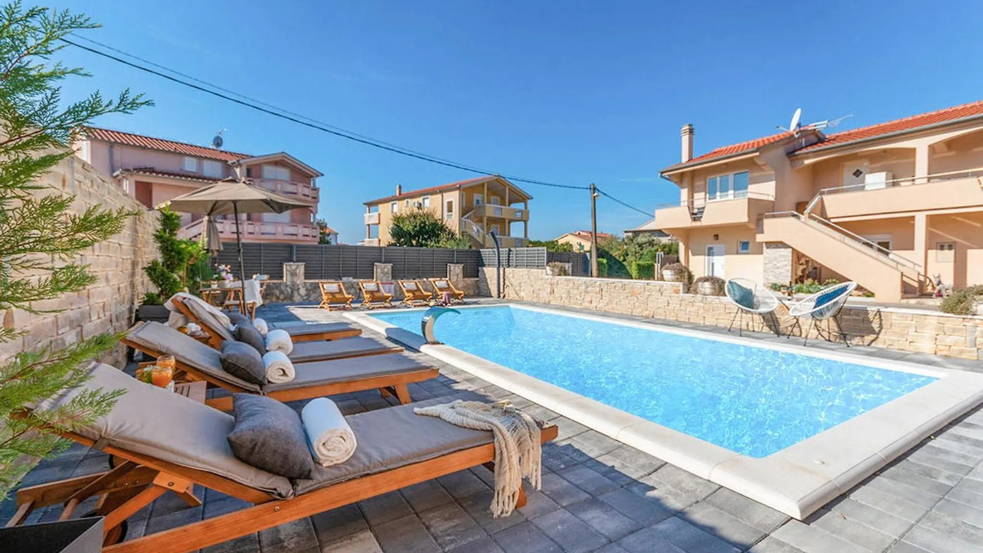 2 Bedroom Nice Apartment In بيوغْغاد نا موغو 0*,