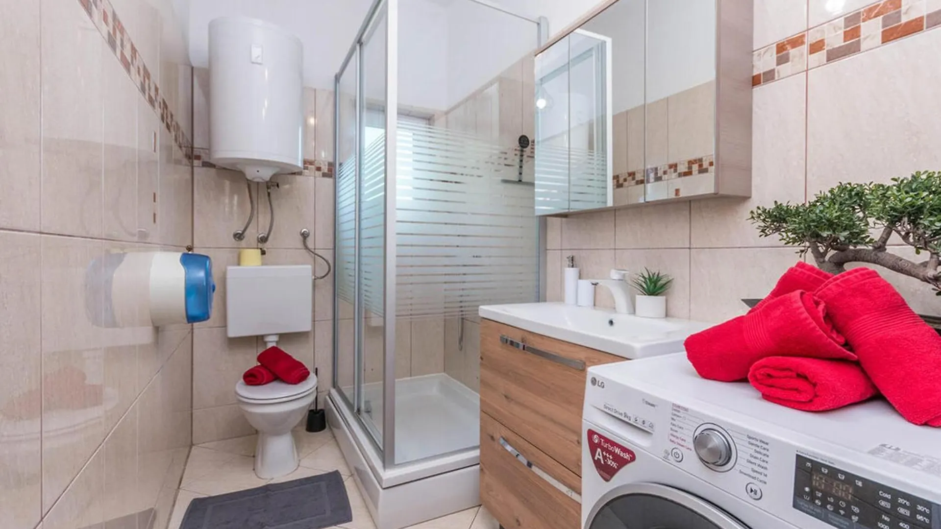 2 Bedroom Nice Apartment In بيوغْغاد نا موغو 0*,