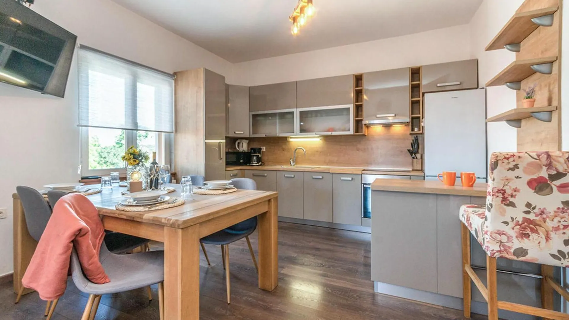 2 Bedroom Nice Apartment In Biograd Na Moru