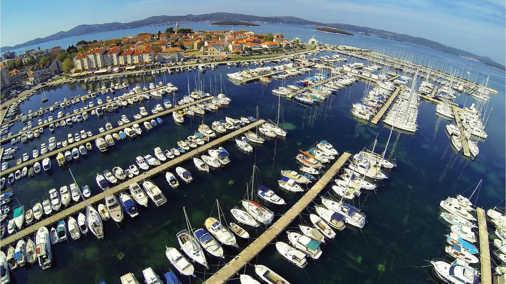 2 Bedroom Nice Apartment In Biograd Na Moru